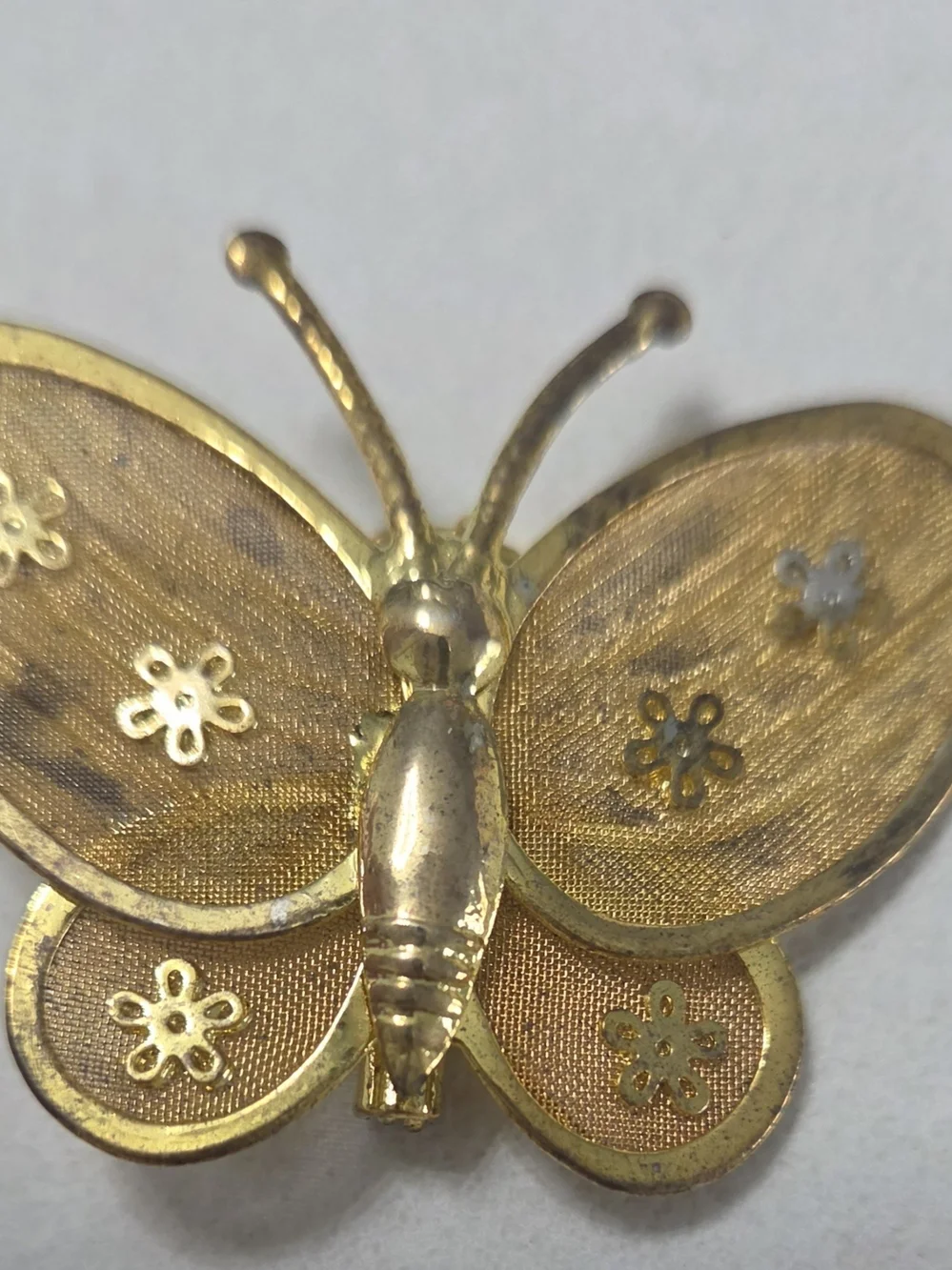 N/A elegant gold